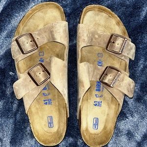 Birkenstock’s! Soft footbed. Never worn! Ladies 10, Men 8 (41 265)